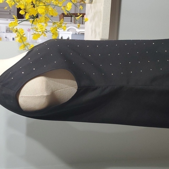 Covington Black sleevless top. Bling. Size small however fits a medium. - Picture 3 of 7